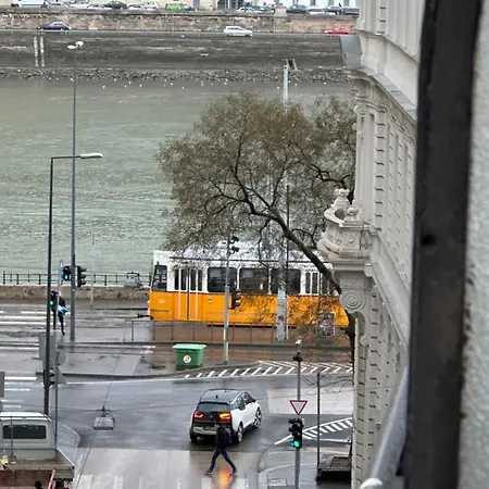 Panorama With Danube View Aparthotel