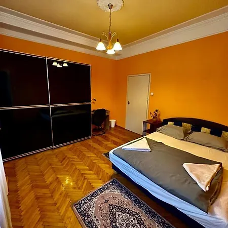 Panorama With Danube View Hotel apartamentowy *